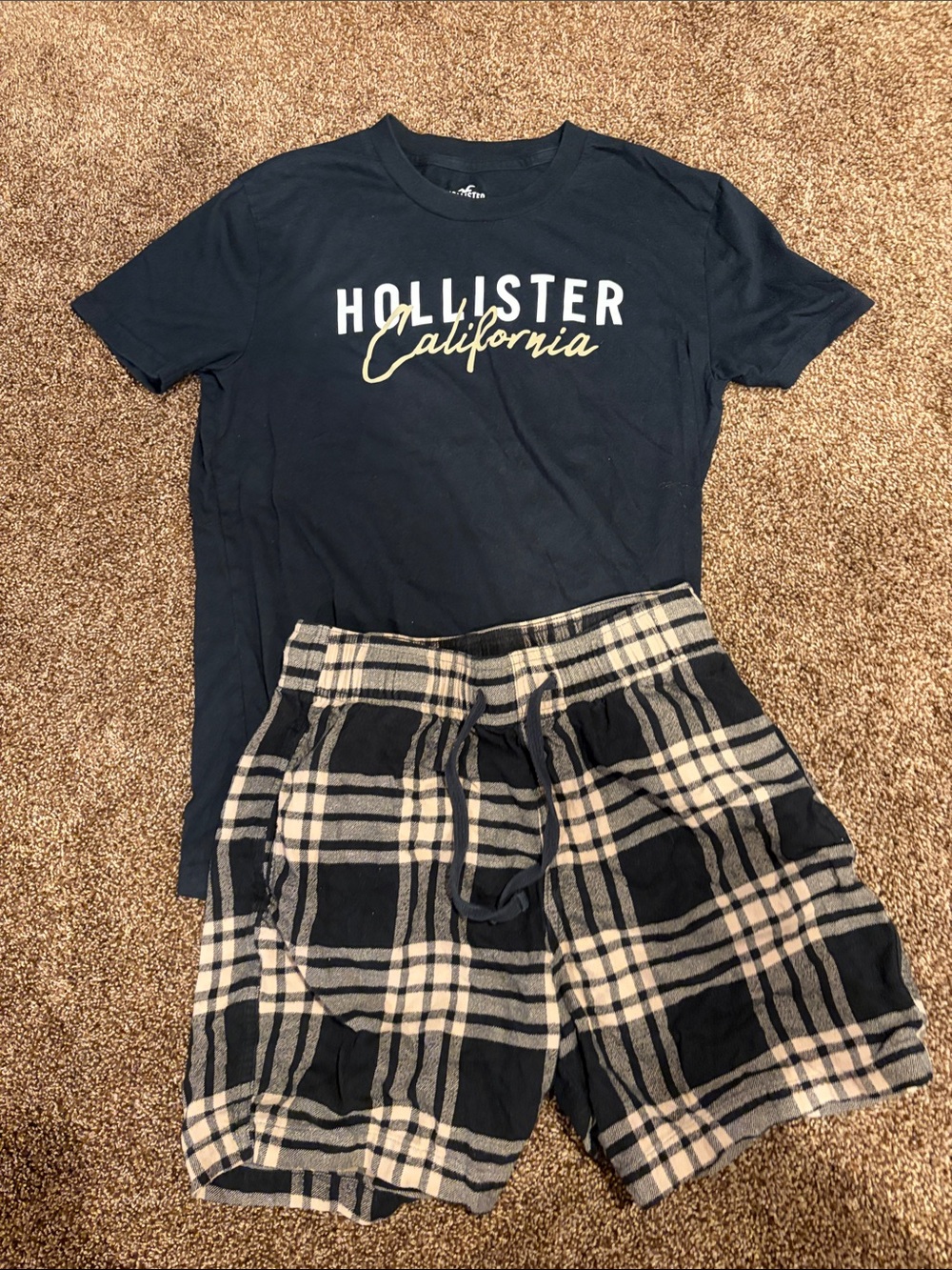 Men’s hollister Plaid Black & Cream Drawstring pajama set